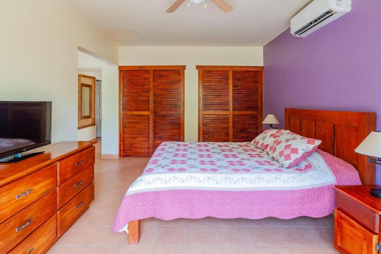 Nicely Priced Duplex In Surfside With Private Pool And Ac In Every Room Potrero  Zewnętrze zdjęcie
